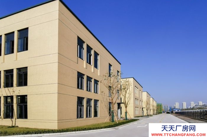 租售主城九區內環旁獨院標準廠房1400平。過環評