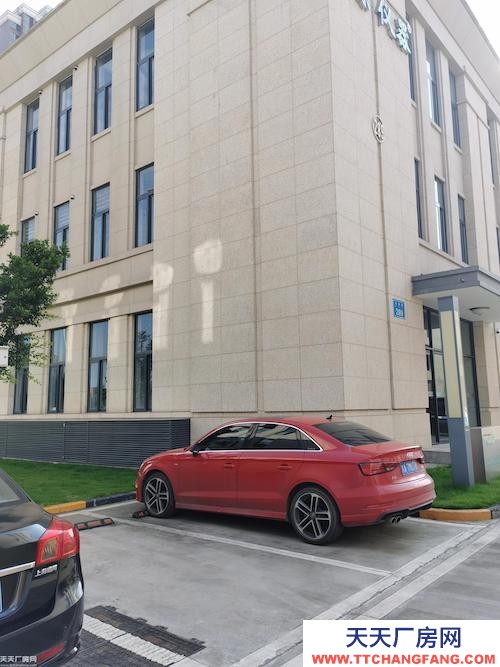 地鐵旁2000平現房獨棟8米挑高,提供免費車位