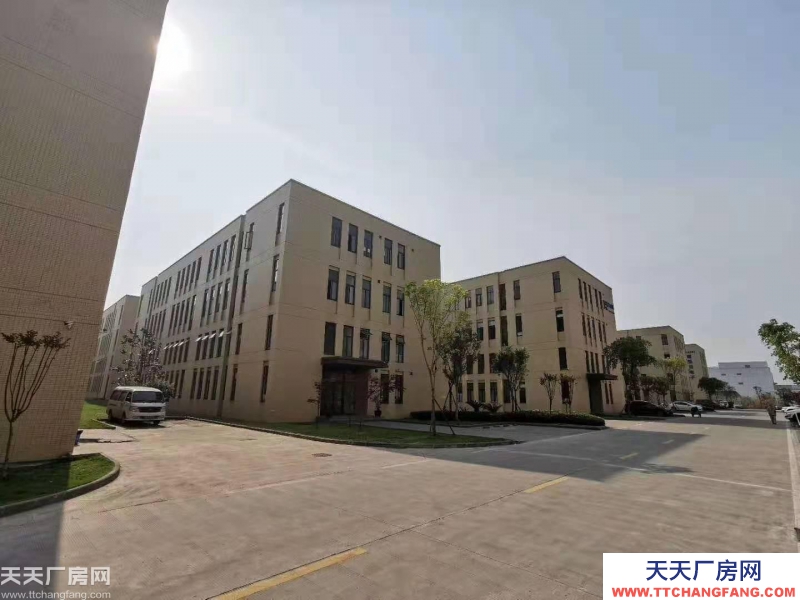 標(biāo)準(zhǔn)廠房出售——稀缺戶型+大品牌開(kāi)發(fā)商+普惠政策