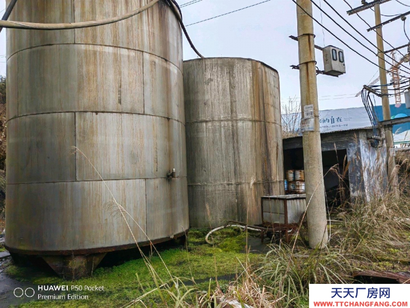 (出租) 廠房位于桐梓縣寬闊鎮(zhèn)鎮(zhèn),標(biāo)準(zhǔn)型酒廠,設(shè)施設(shè)備齊全