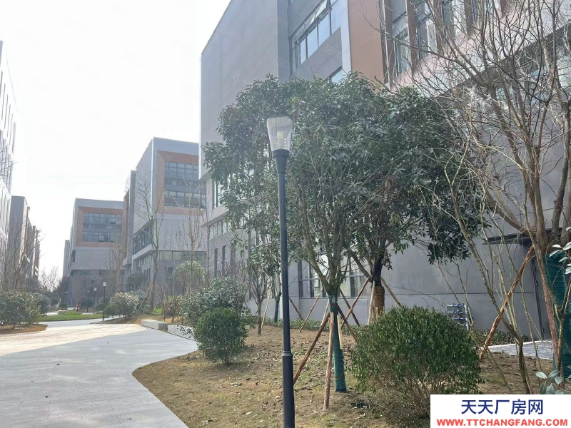 (出售) 貴陽標(biāo)準(zhǔn)廠房1200平米出售 贈送露臺