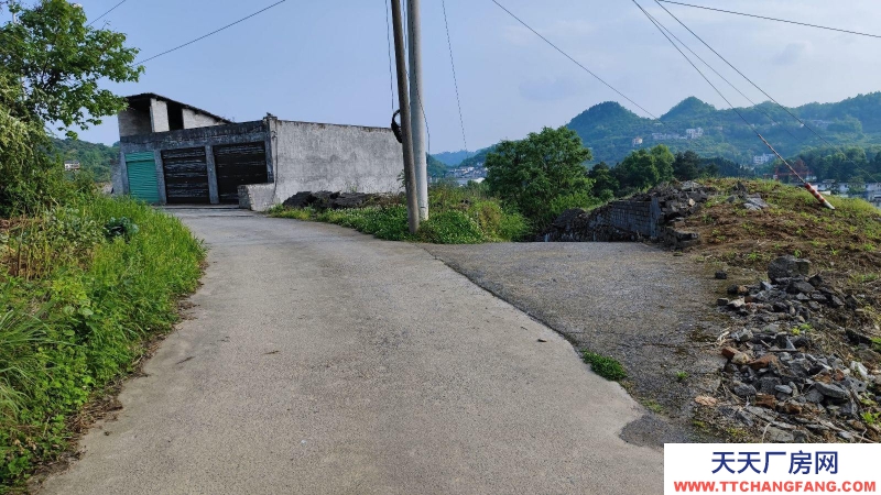 匯川周邊，帶600平空地，離市區(qū)近，可進貨車，租金面議