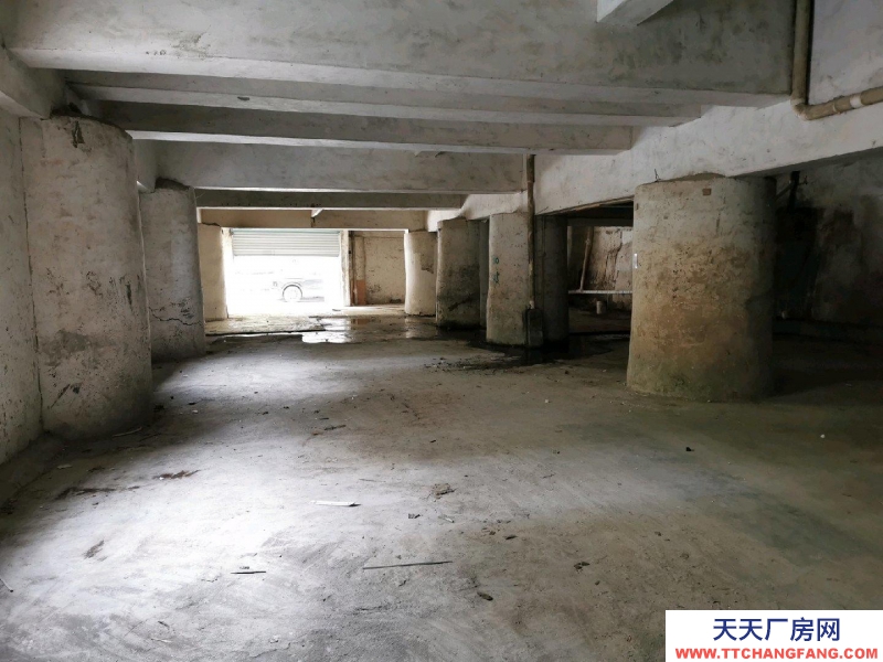 遵義匯川層高4m,交通方便,水電齊全。