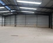 一層鋼構廠房，進出車輛方便，可生產可倉儲