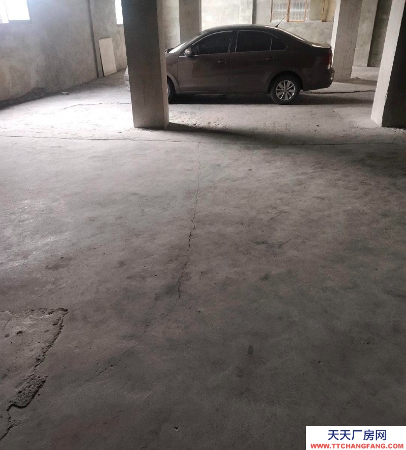 (出租) 獨門獨院，帶住房，可以進大車