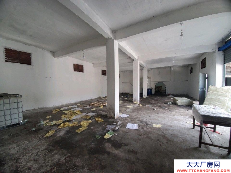 (出租) 集倉儲二樓辦公住宿為一體，交通方便。