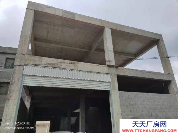 (出租) 空地面積800平方，建房面積300平方，共二層