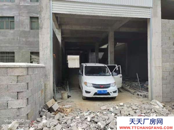 (出租) 空地面積800平方，建房面積300平方，共二層