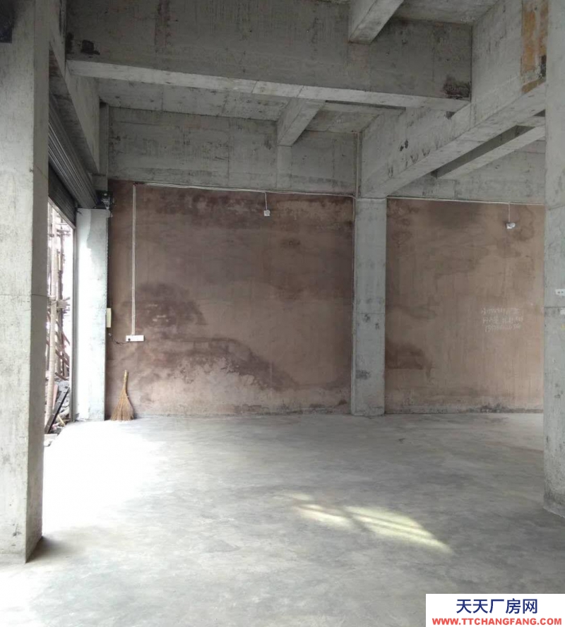 銅仁市萬山區謝橋羅家灣康復醫院后