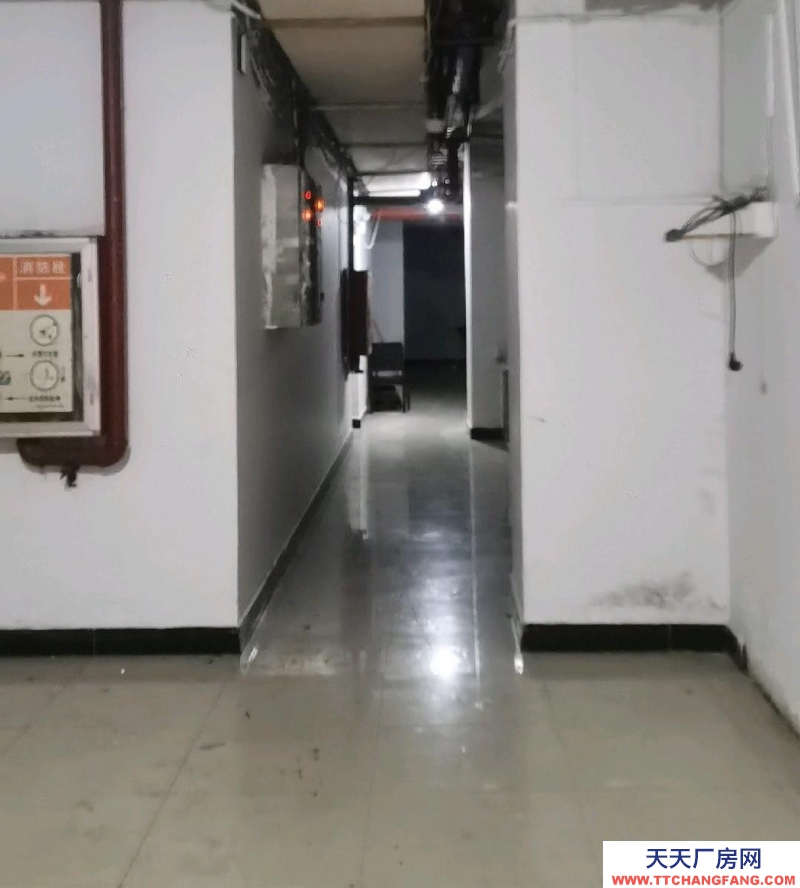 (出租) 都勻位于市中心地段，有電梯運輸，獨立通道