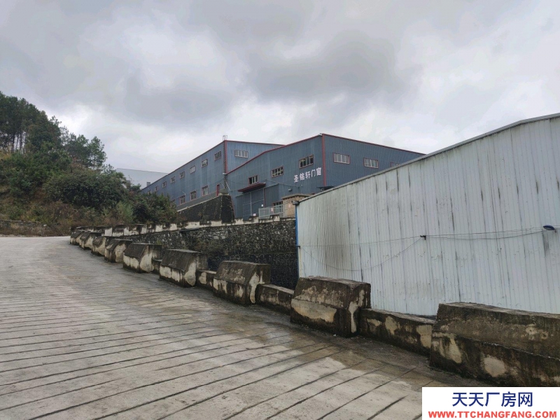 距離青巖古鎮6公里，交通便利，水，電通訊完備