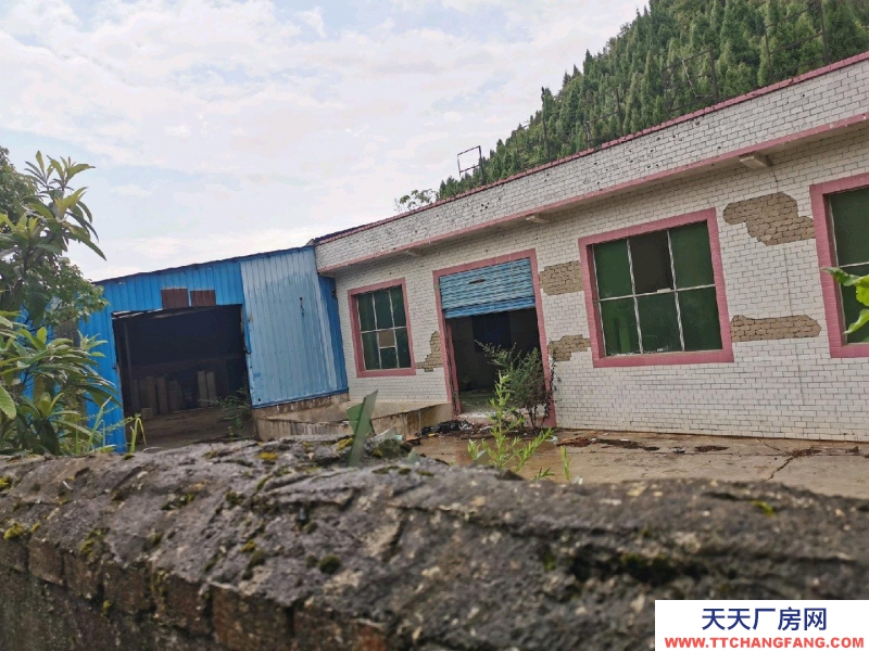 (出售) 緊挨著貴開路，交通方便，環(huán)境好。