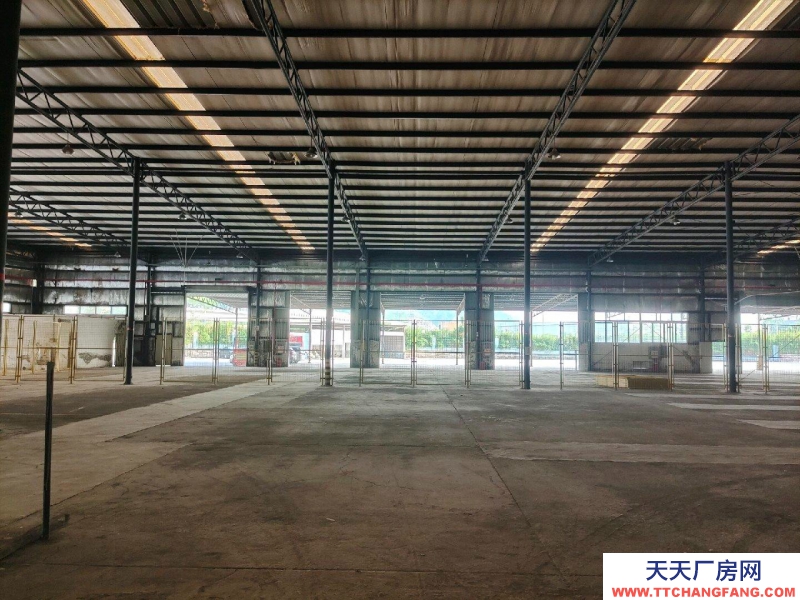 重慶九龍坡標(biāo)準(zhǔn)廠房 門口可進(jìn)大車