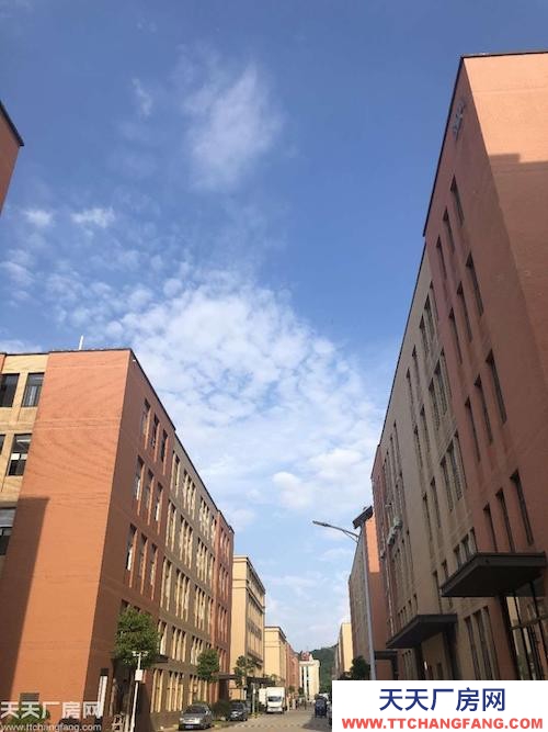 長沙市岳麓科技中心現房租售，400-3000平米，可研發辦公