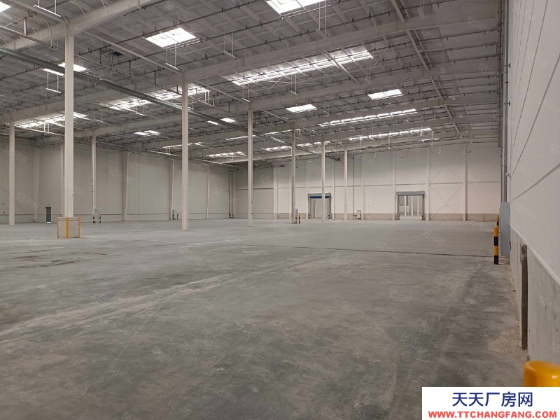 重慶江北渝北丙二類庫房80000平方可分租緊鄰果園港