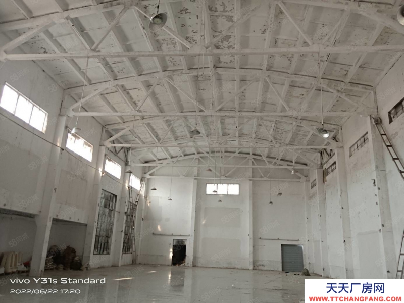 濟南歷城 鳳凰路大院廠房1600平招租帶辦公室