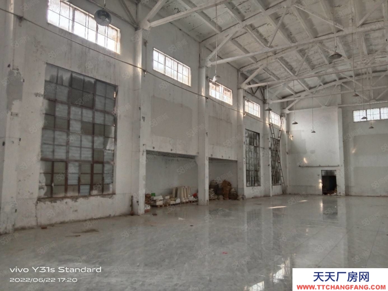 濟南歷城 鳳凰路大院廠房1600平招租帶辦公室