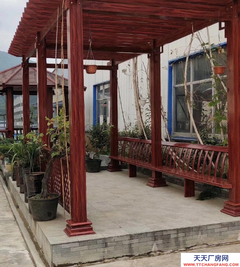 黔南龍里北部工業園現有2000㎡廠房出租，有行吊，價格面議