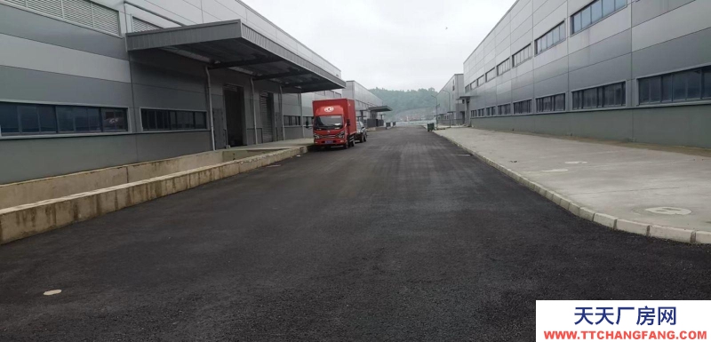 黔南龍里(出租) 興隆路卡布國際二期倉庫出租