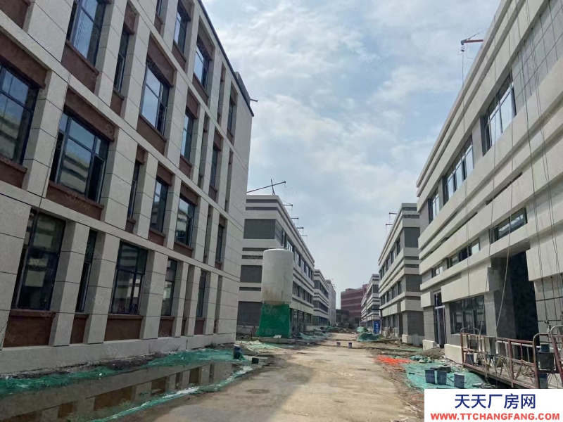 濟(jì)南歷下聯(lián)東標(biāo)準(zhǔn)廠房800至6400平，面積齊全可生產(chǎn)研發(fā)辦公倉儲