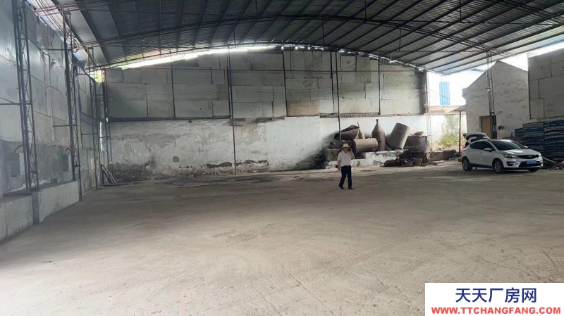 重慶萬州庫房，進出大車方便，租金9萬一年。