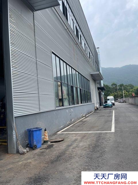 重慶璧山層高8米，兩門，大車可入庫