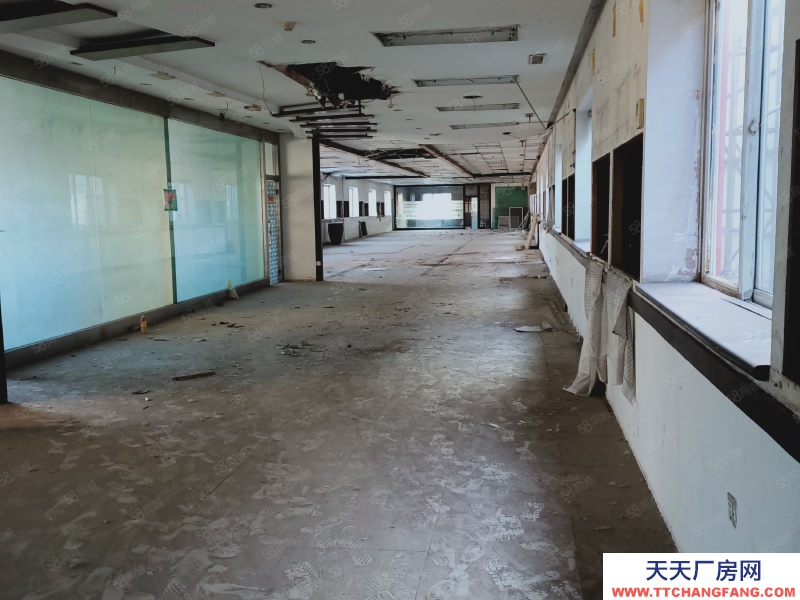 (出租) 非中介，鐵西1100平可做小型物品，倉庫，辦公，攝影棚等價格可議