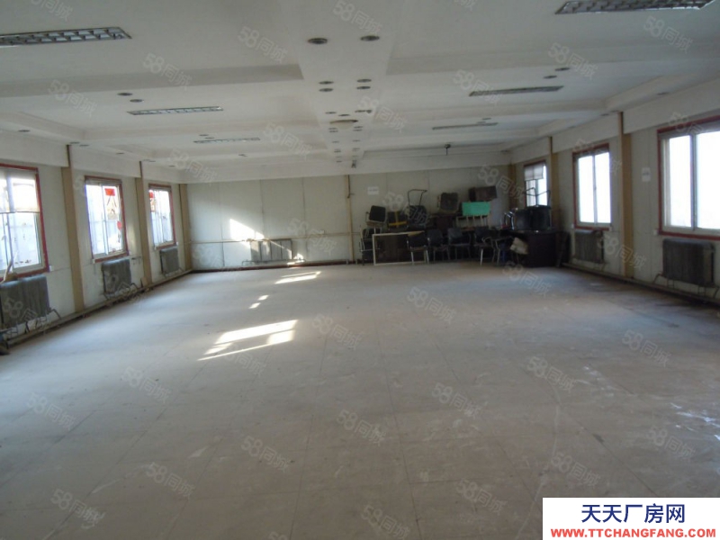 (出租) 非中介,鐵西1100平可做小型物品,倉庫,辦公,攝影棚等價格可議