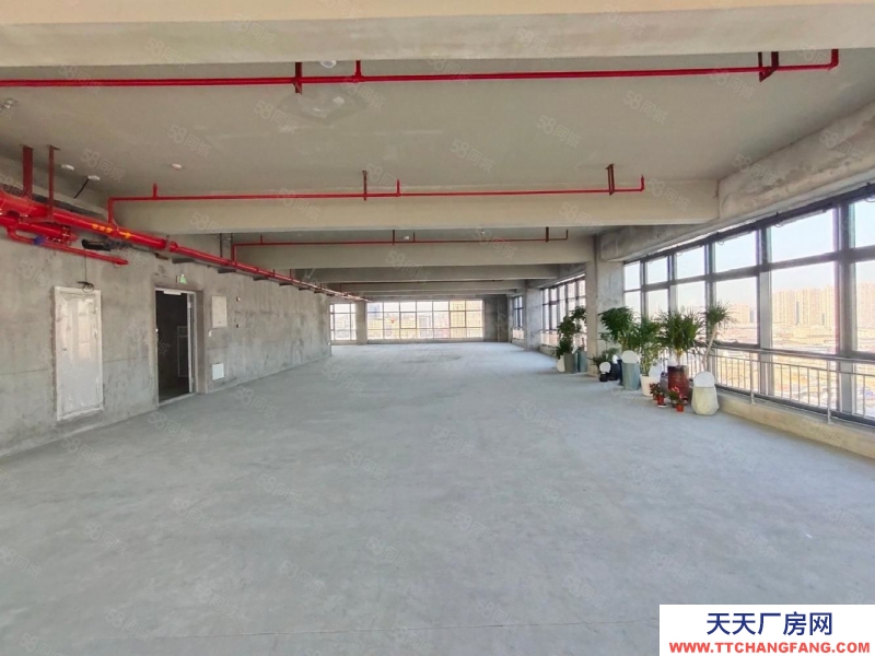 杭州濱江白馬湖，近高架地鐵，一線湖景，三面大落地窗，適合電商展廳