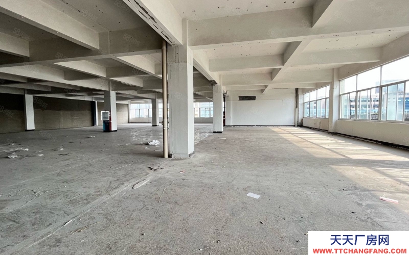 杭州濱江近地鐵 高架口廠房1300方西南邊套 采光好 層高4.5