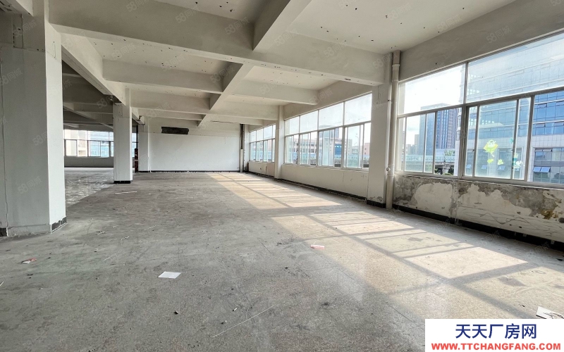 杭州濱江近地鐵 高架口廠房1300方西南邊套 采光好 層高4.5