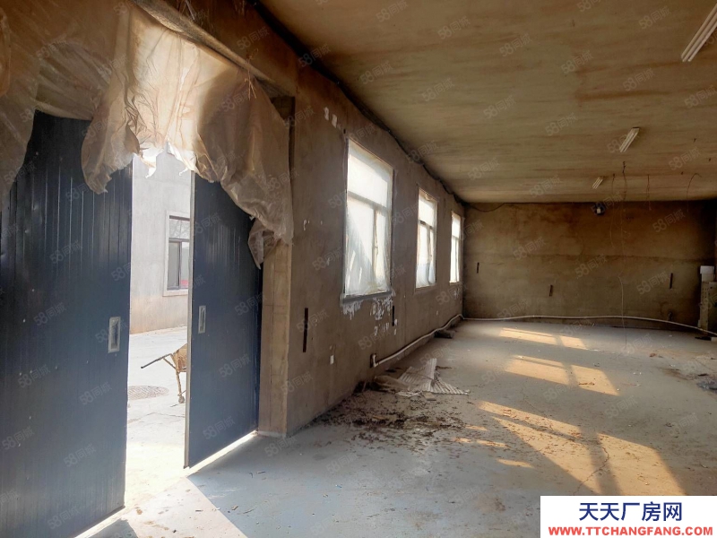 (出租) 于洪大興附近2500 有辦公室，獨門獨院