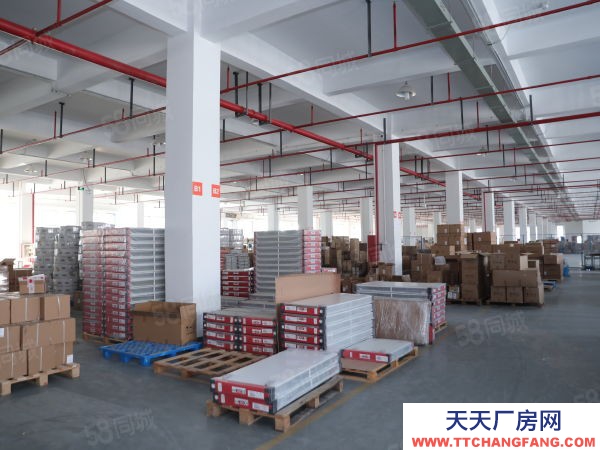 南京市江寧區秣陵地鐵口倉庫,丙二月臺倉,一客一倉,距南站僅12公里