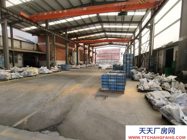 南京市浦口湯泉街道10000平廠房可分租，帶航車層高高，交通便利