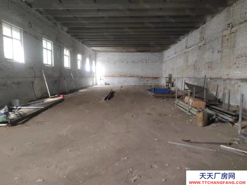 石家莊 正定 中華大街與曙光路交口臨街庫房出租