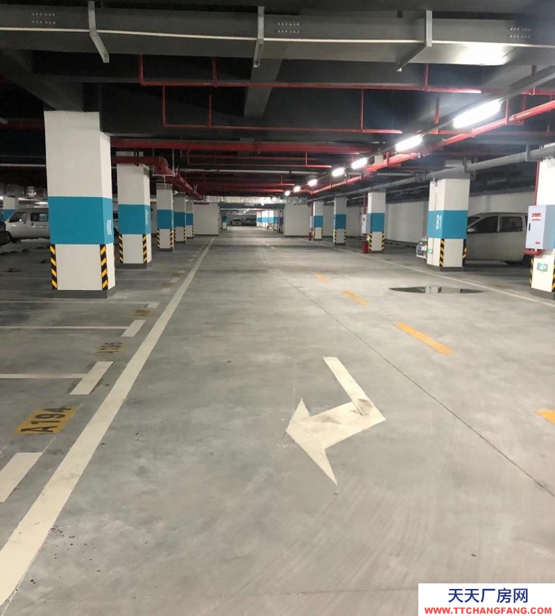 重慶大渡口地下停車場，價格低，可改倉庫、卡丁車場、汽車倉儲、快遞分揀