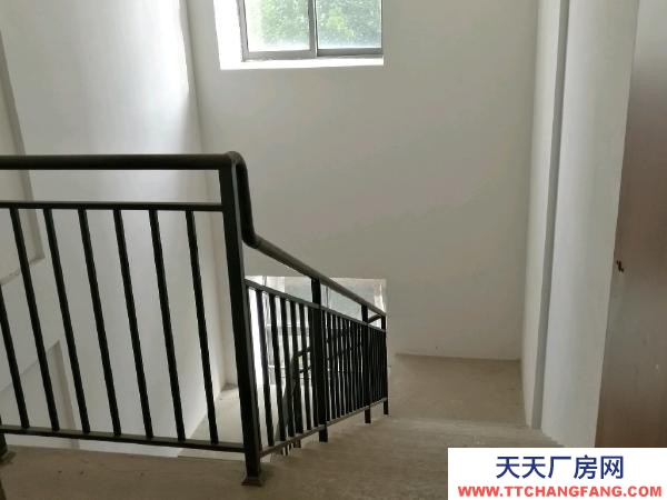 南京市浦口區汊河雅居樂林語城一樓門面房