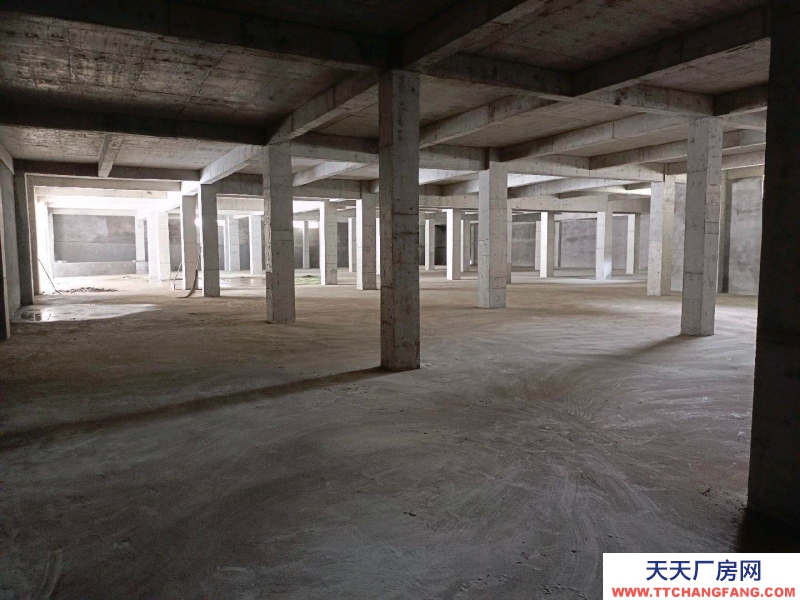 重慶涪陵交通方便，公路邊，通水電，磚混結(jié)構(gòu)價(jià)格面議