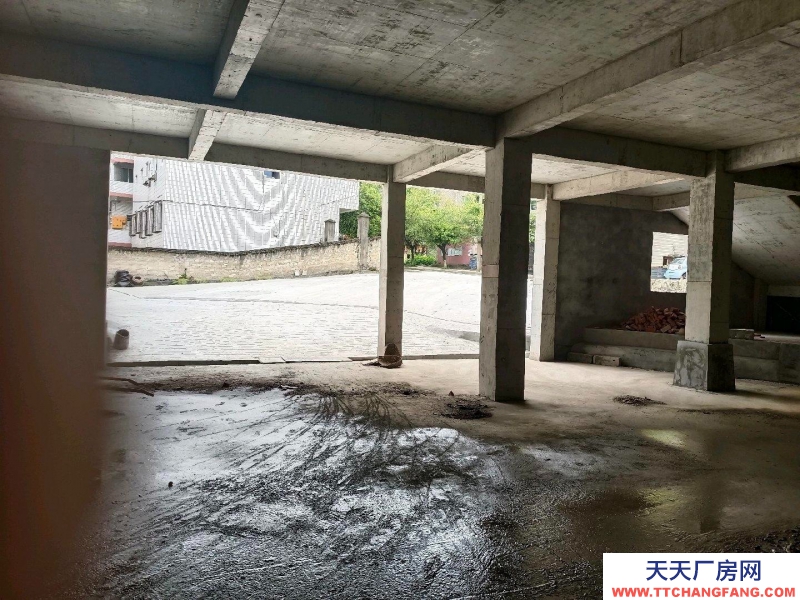 重慶涪陵 磚混結構,層高4.5米,公路邊,交通方便