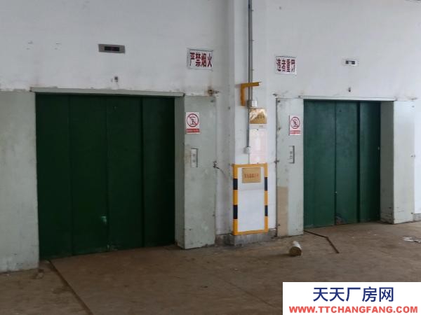 南京市棲霞區堯化門個人房源，1900平方米倉庫出租，可分租。