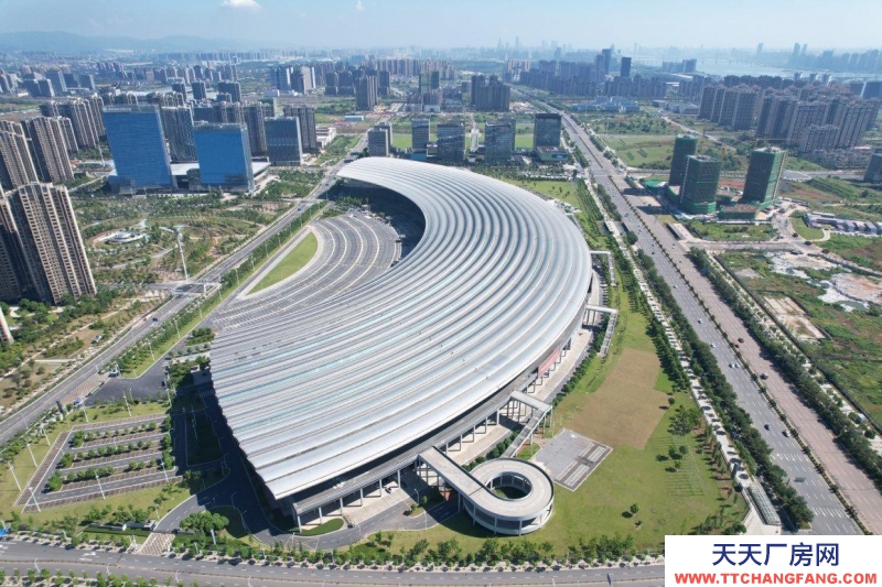 (出租)南昌 紅谷灘稀缺上萬(wàn)平米大型倉(cāng)庫(kù)、辦公、停車場(chǎng)對(duì)外出租