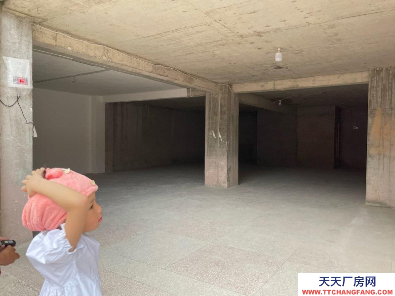 重慶開縣位于興合四號院，交通方便，上下貨方便