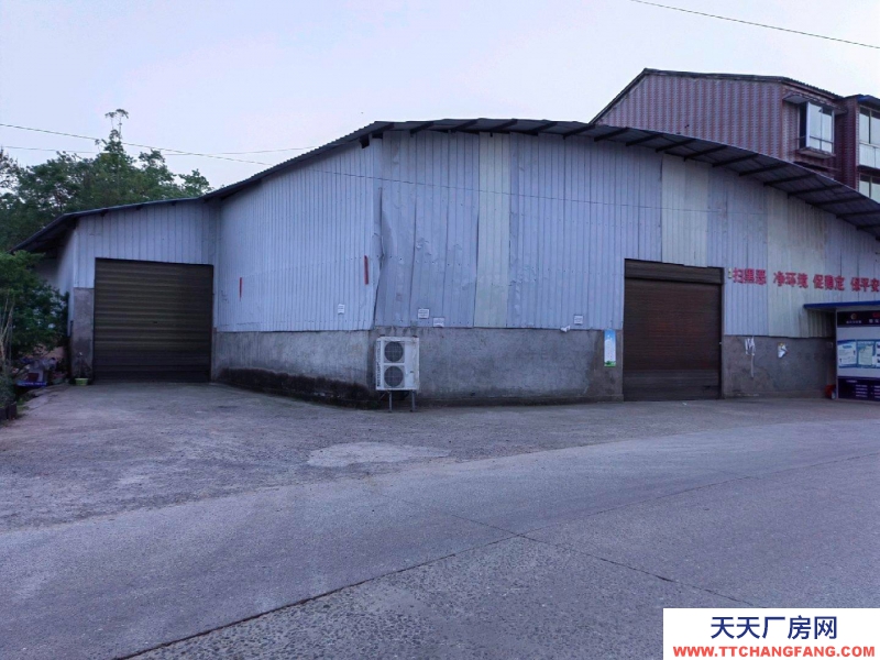 重慶墊江 交通方便,可進(jìn)出大型貨車(chē)