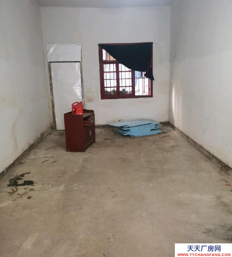 (出租) 南昌東湖區(qū)南京西路殷家墩一樓倉(cāng)庫(kù)出租交通便利，院子裝貨，卸貨方便