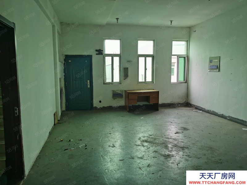 濟(jì)南天橋二環(huán)內(nèi)獨(dú)棟工業(yè)廠房 實(shí)用面積660平 有貨梯送露臺(tái) 個(gè)人產(chǎn)權(quán)