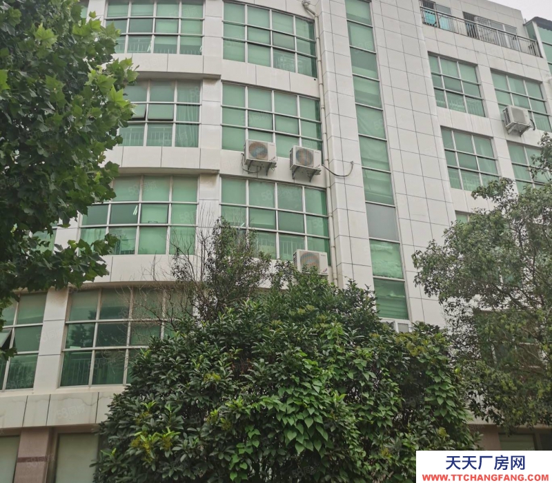 濟(jì)南天橋二環(huán)內(nèi)獨(dú)棟工業(yè)廠房 實(shí)用面積660平 有貨梯送露臺(tái) 個(gè)人產(chǎn)權(quán)