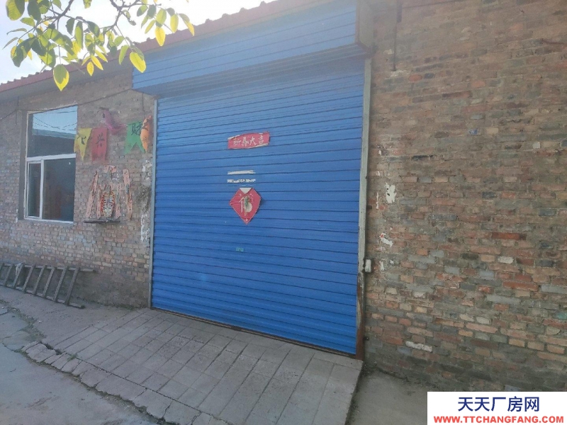 (出租) 租金便宜，交通便利，合適放東西