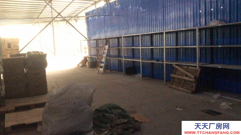 濟(jì)南橋清河北 山東化工廠內(nèi)倉庫