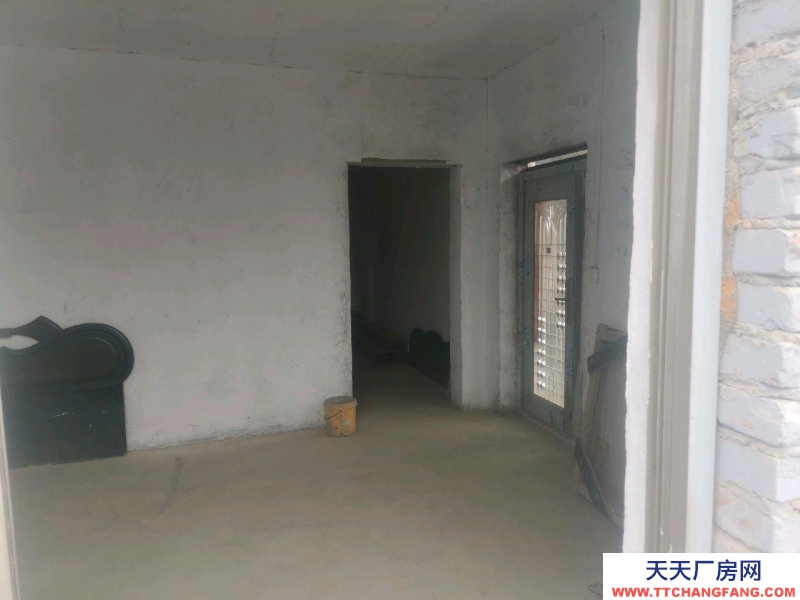 (出租) 港道出租住房或做倉庫60平—250平等均可臨街院大方便