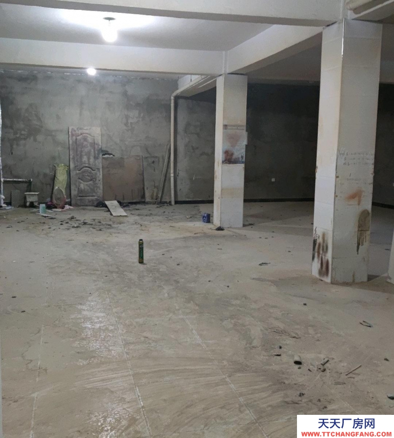 (出租) 緊鄰濱河?xùn)|路，水電暖齊全，可做庫房，可做小作坊